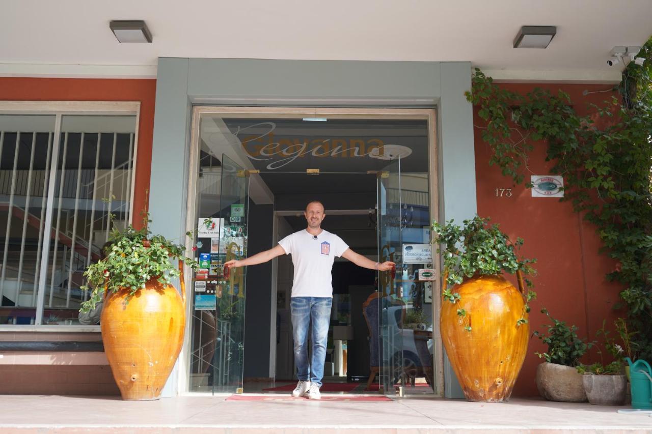 Giovanna Regina Hotel Gabicce Mare Exterior photo