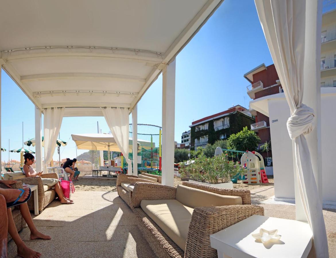 Giovanna Regina Hotel Gabicce Mare Exterior photo