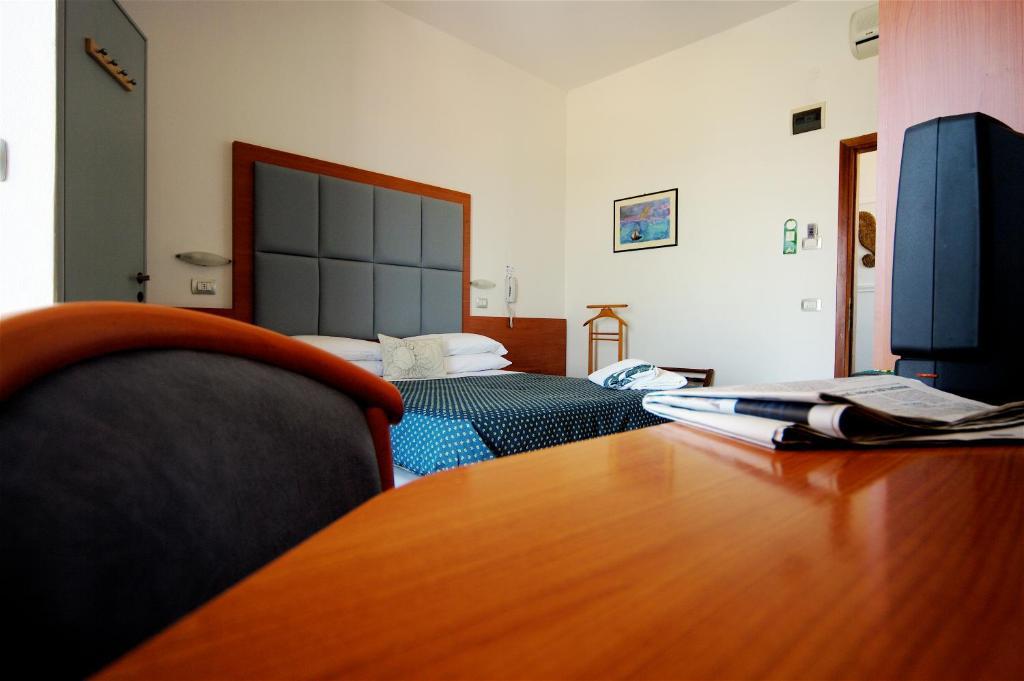 Giovanna Regina Hotel Gabicce Mare Room photo