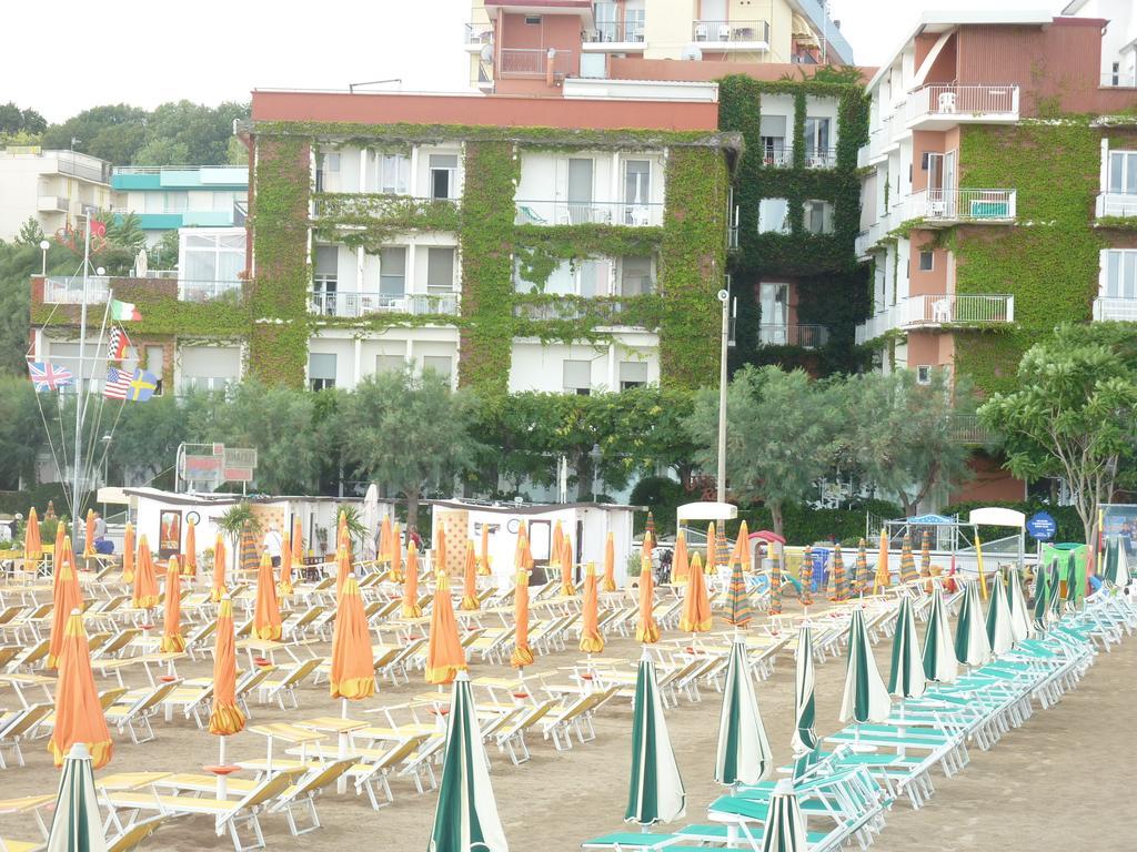 Giovanna Regina Hotel Gabicce Mare Exterior photo