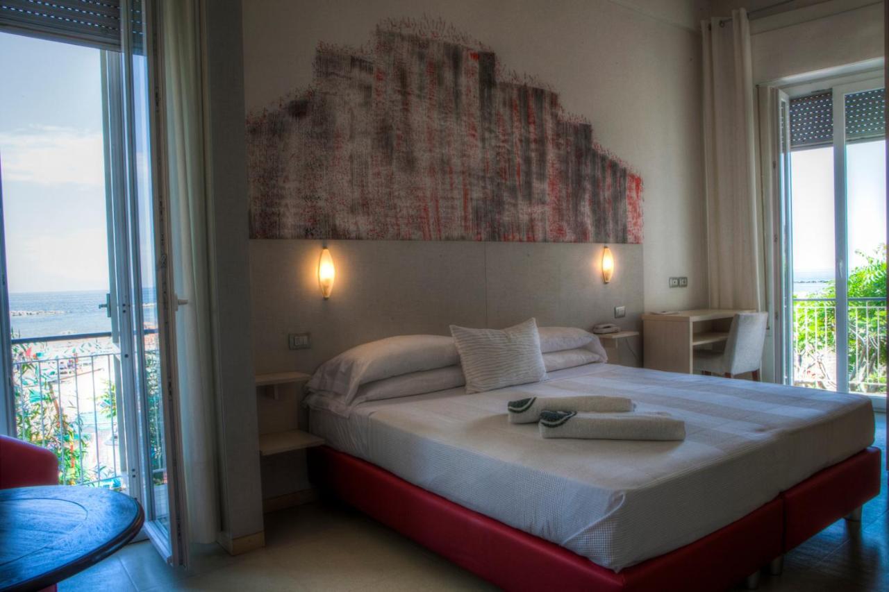 Giovanna Regina Hotel Gabicce Mare Room photo